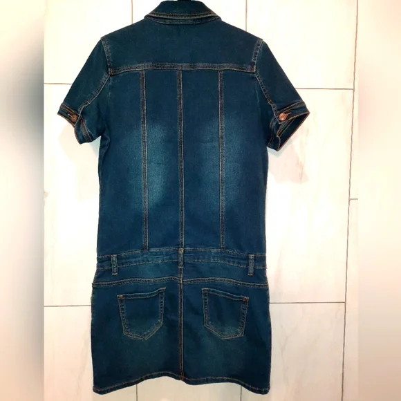 Denim, metal button-down dress size medium, stretchy, excellent used condition - Picture 6 of 8